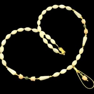 Very Pretty Mother of Pearl Oval Beaded Necklace With Rose and Jade Beads